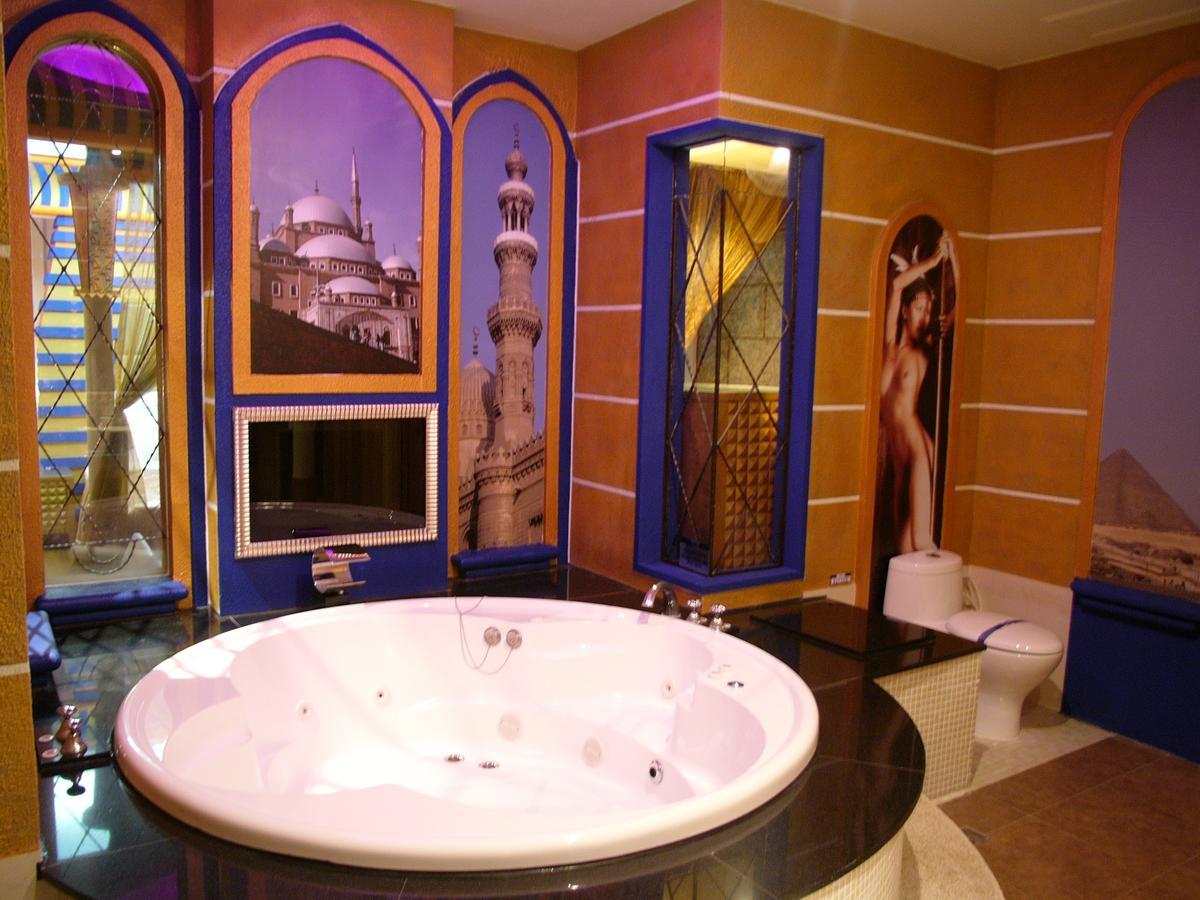 Sexy City Motel Tainan Zewnętrze zdjęcie