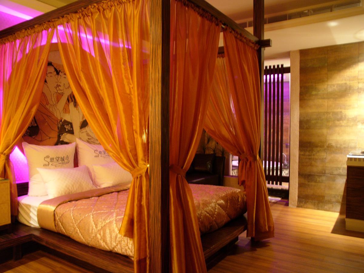 Sexy City Motel Tainan Zewnętrze zdjęcie