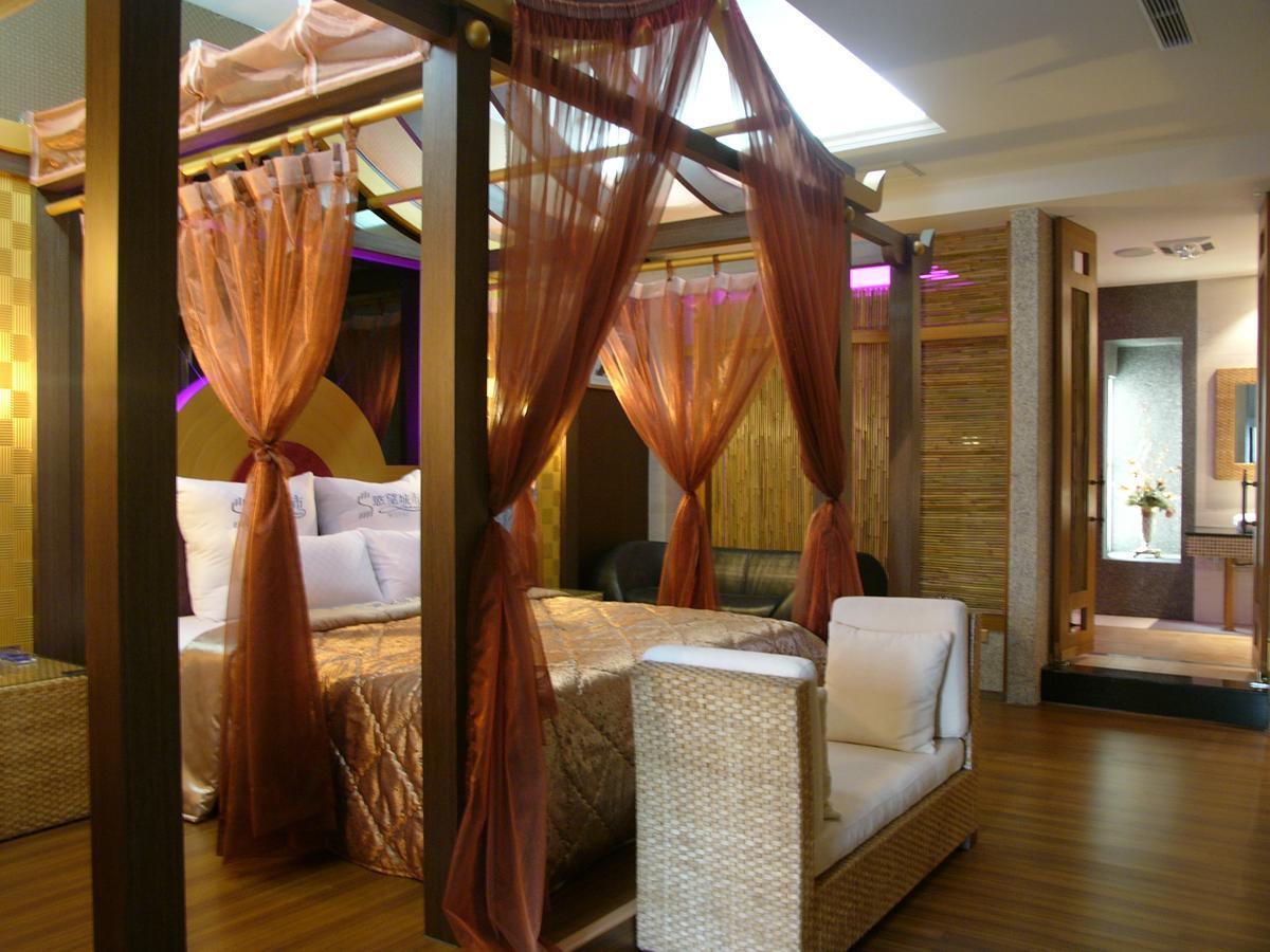 Sexy City Motel Tainan Zewnętrze zdjęcie