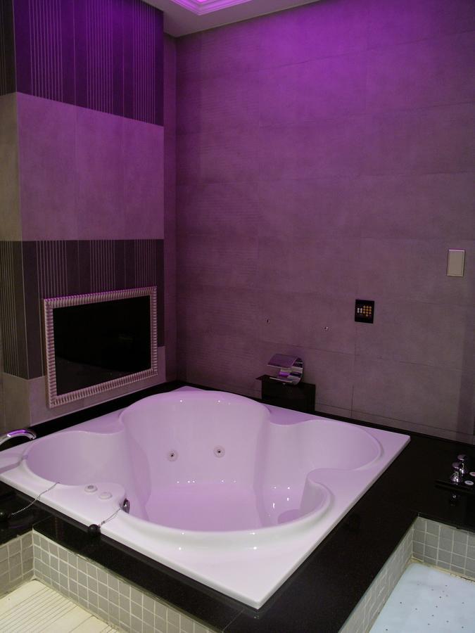 Sexy City Motel Tainan Zewnętrze zdjęcie