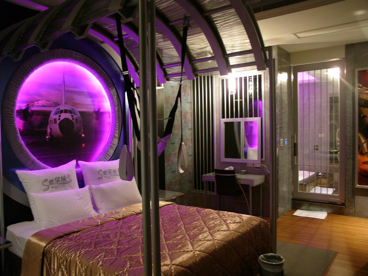 Sexy City Motel Tainan Zewnętrze zdjęcie
